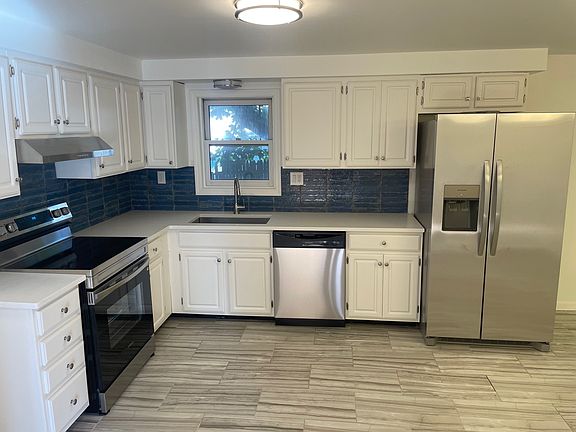 3rd image of 46 Orchard St #46B