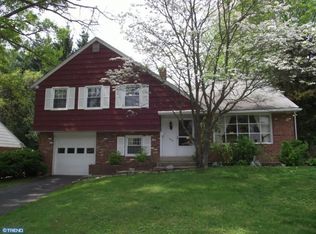 1016 Westwood Dr, Springfield, PA 19064