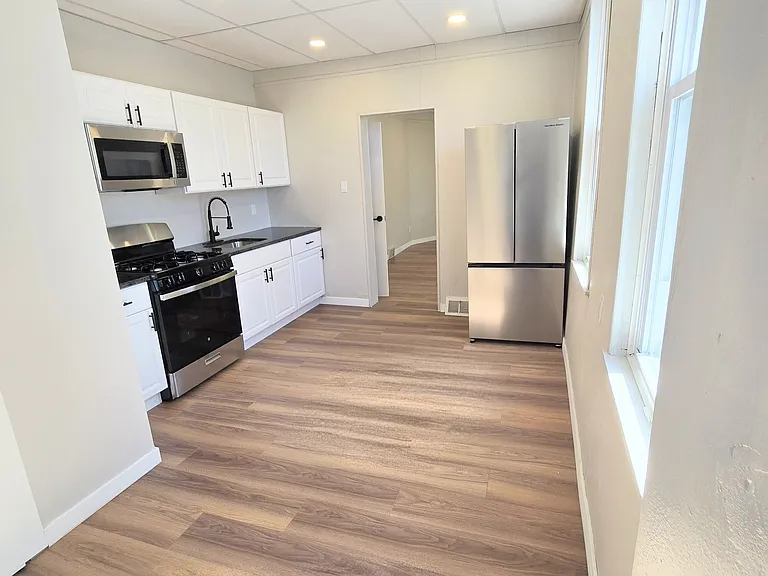 2101 Wharton St #1 — Photo 4