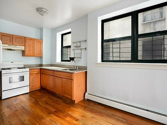 5th image of 164 W 146th St #5C