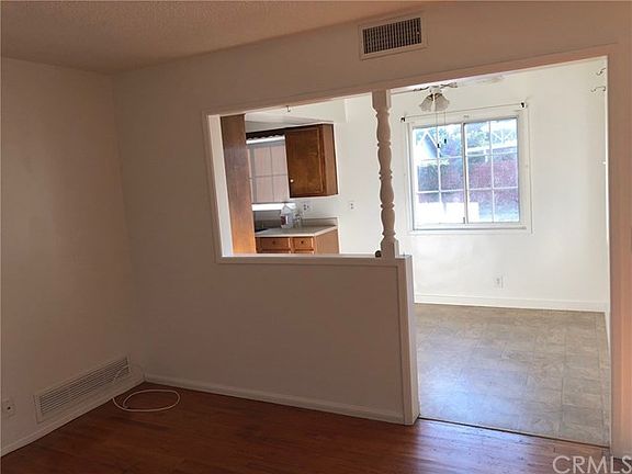 3rd image of 10118 La Rosa Dr