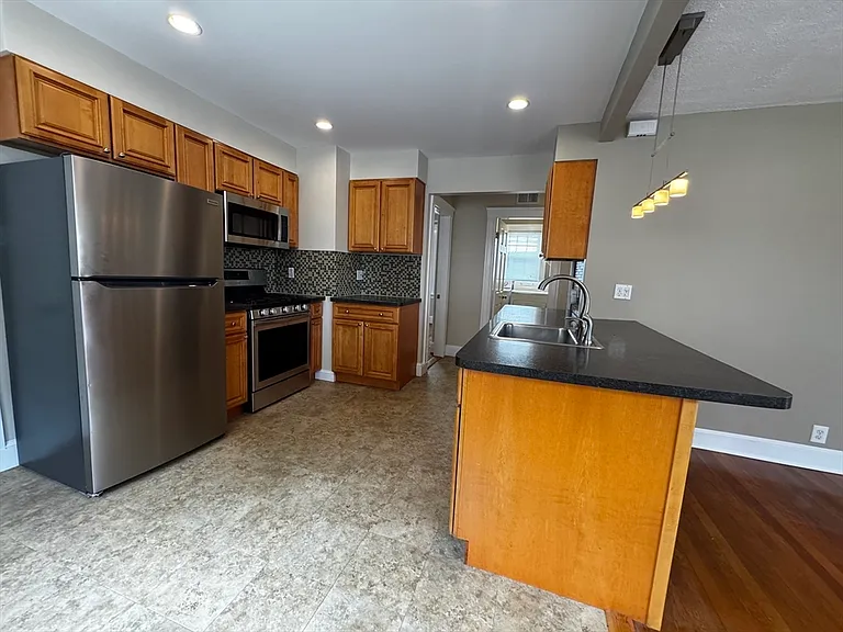 56 Dix St #56 — Photo 3