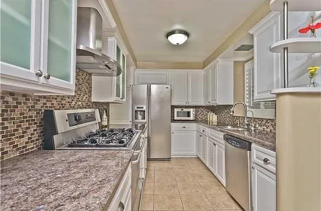 5012 Rockford Dr — Photo 6