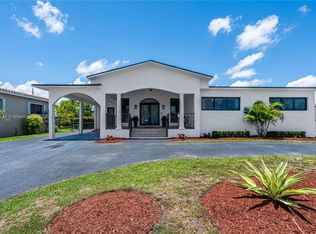 8451 SW 37th St, Miami, FL 33155