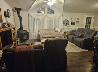 333 E Lincoln St, Athena, OR 97813