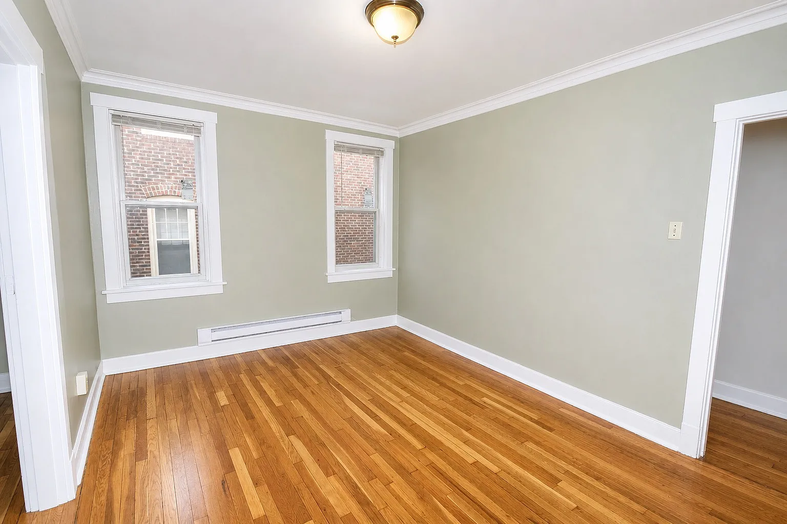 1 bed, 706 sqft, $1,249 — Photo 2