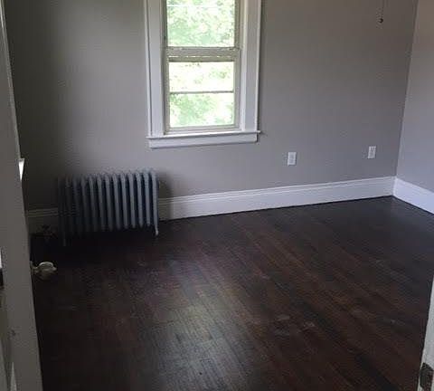 2nd image of 630 William St #3