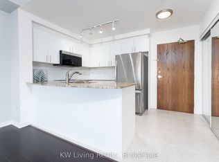 8 Maison Parc Ct #703, Vaughan, ON L4J 9K5