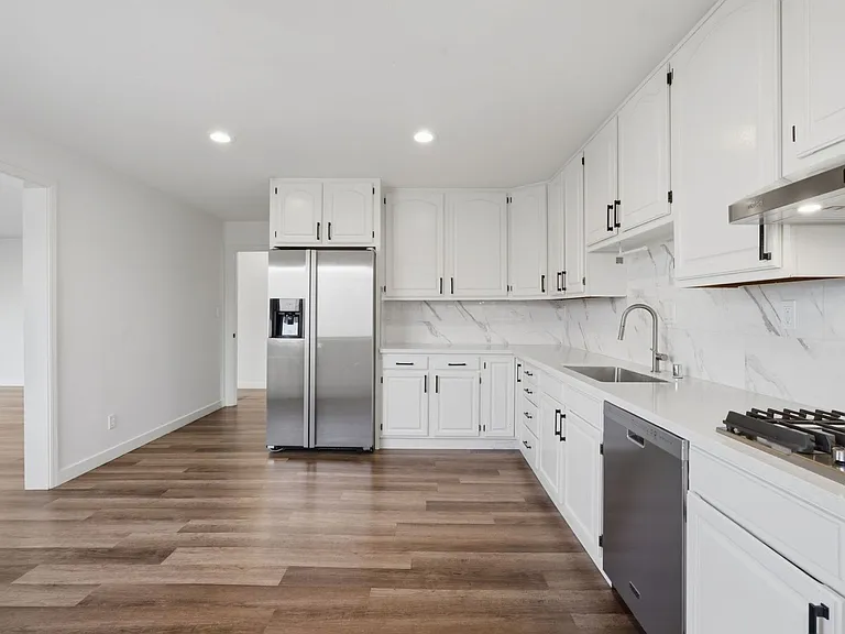 228 Abbot Ave — Photo 17