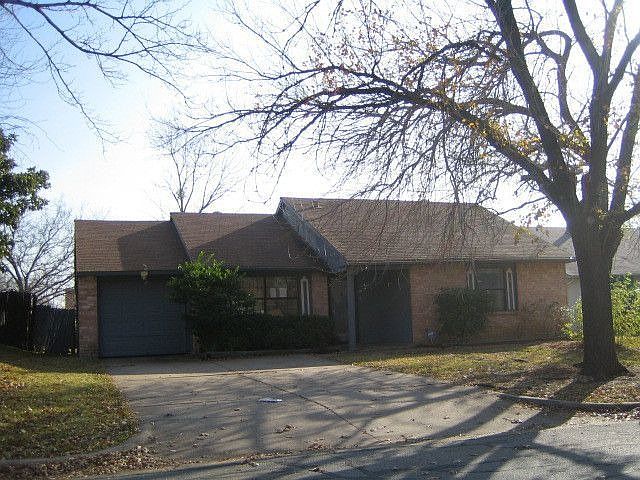 1st image of 3007 Amberway Dr