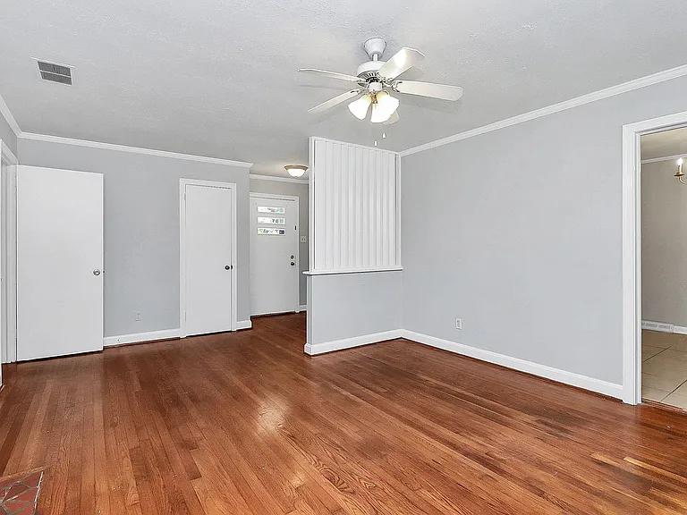 228 Seneca Pl — Photo 6