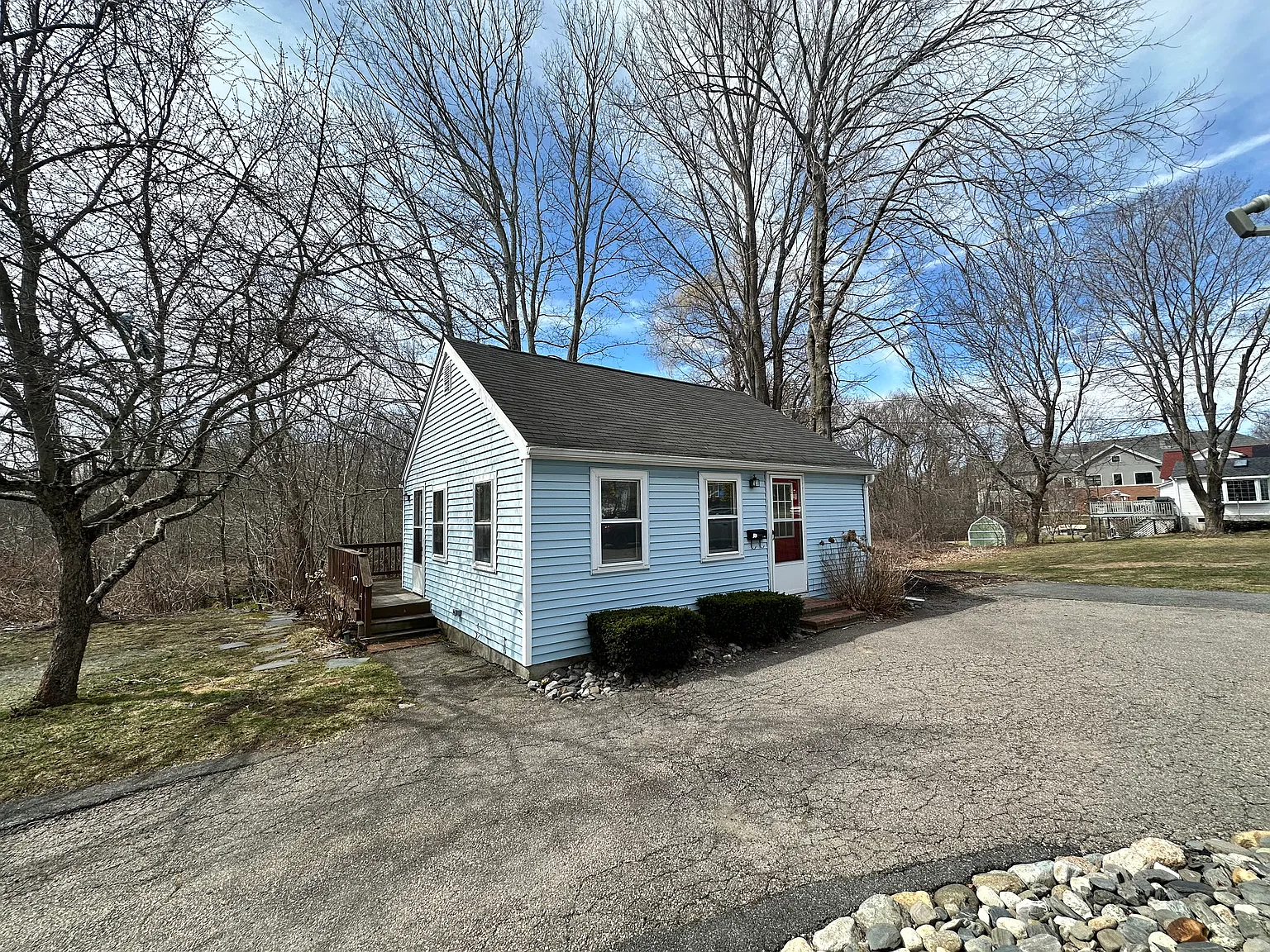 176 South St — Photo 2