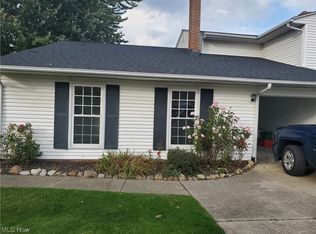 8104 Puritan Dr #52-D, Mentor, OH 44060