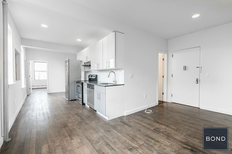1st image of 3671 Broadway APT 27
