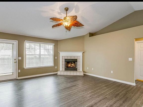 5th image of 4712 Spencer Oaks Blvd