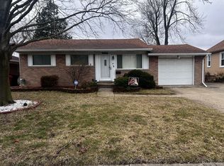 27179 Groveland St, Roseville, MI