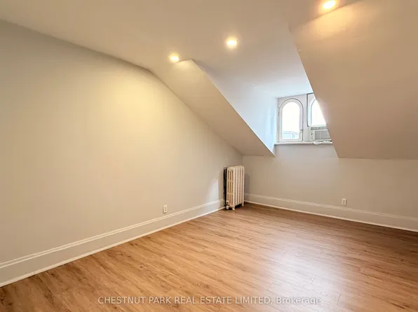 342 Jarvis St, Toronto, ON