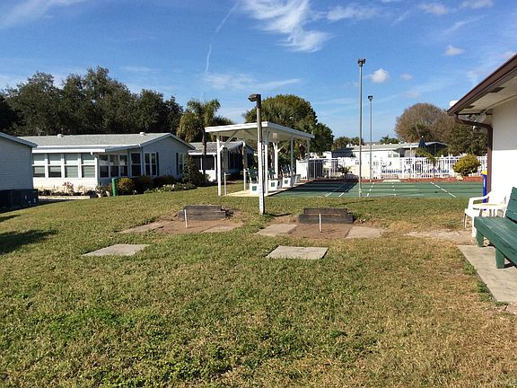 Club house's horseshoe courts