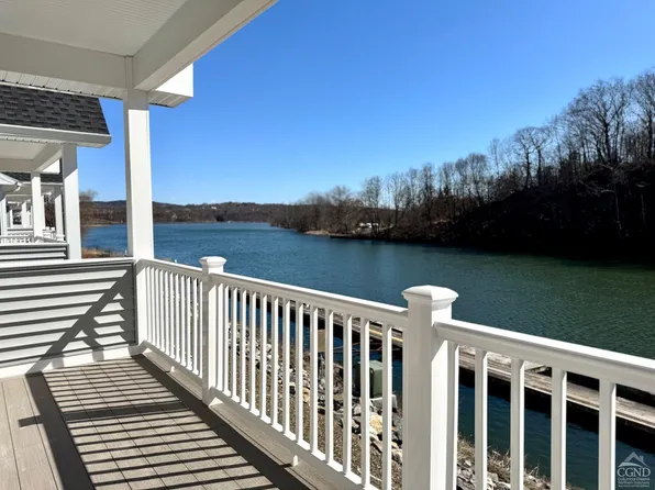 32 Marina Drive, Catskill, NY 12414