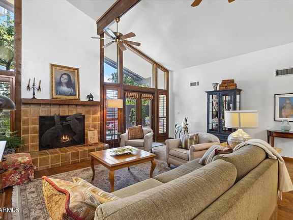 5th image of 725 E GARDENIA Drive