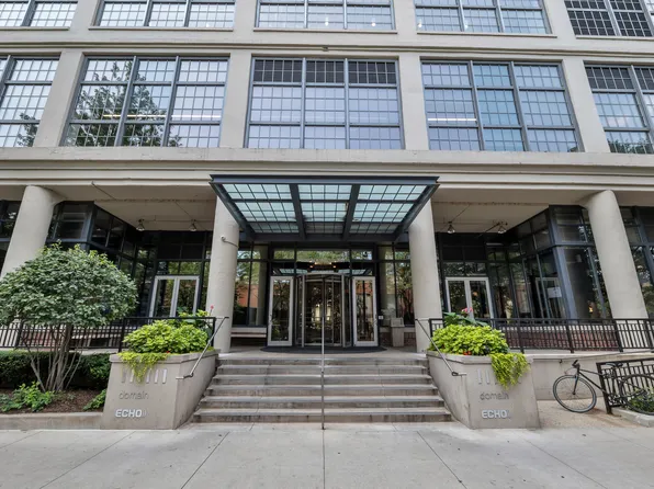 900 N Kingsbury St APT 830, Chicago, IL 60610