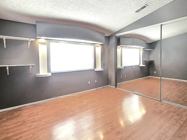 621 E Avenue J12 — Photo 8