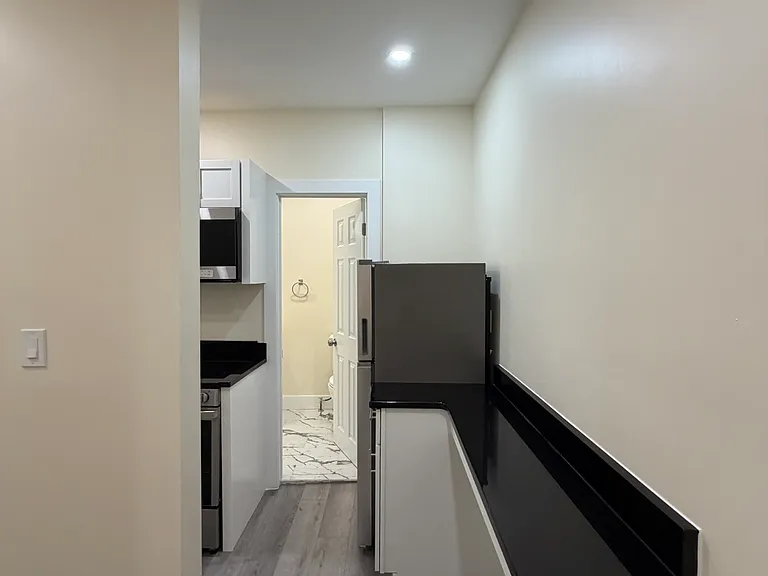 55 Burbank St #12 — Photo 9