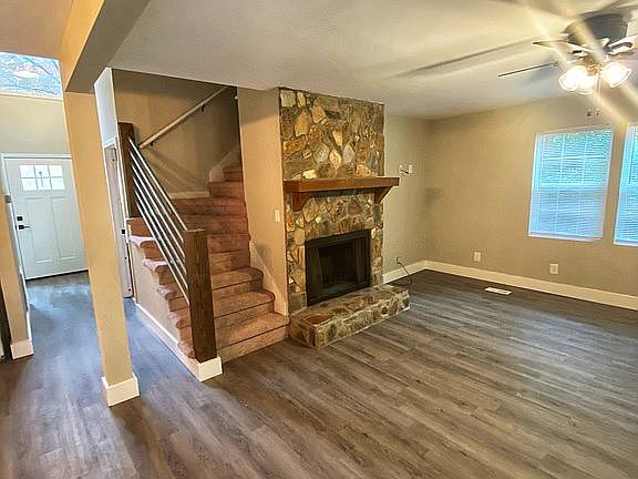 4th image of 1832 Hidden Hills Dr