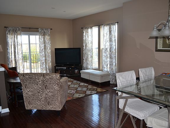 5th image of 49 Arcadia Ln