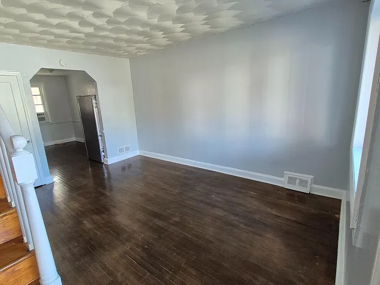 2863 Edgecombe Cir S — Photo 2