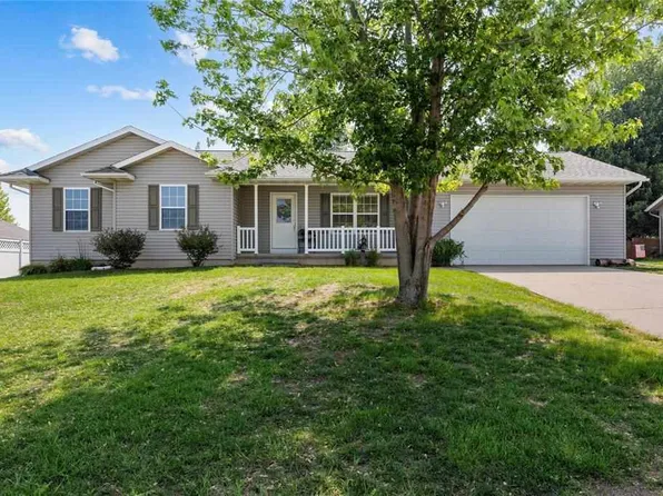 206 Grace Ave, Urbana, IA 52345