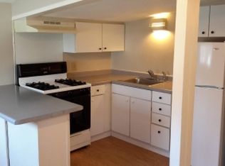 424 1/2 Water St, Lake Geneva, WI 53147