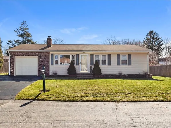 11 Kiwanis Rd, West Warwick, RI 02893