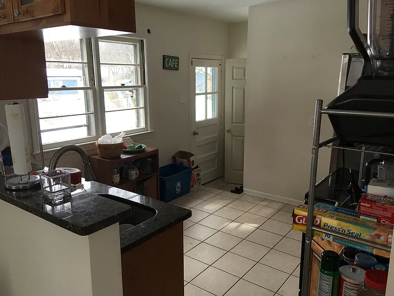 10217 Rodgers Rd — Photo 11