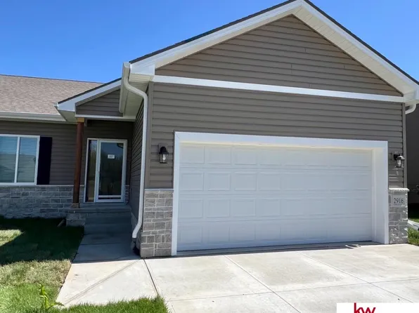 2916 Lakeside Dr, Plattsmouth, NE 68048
