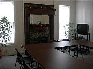 4th image of 358 1/2 E Clinton St