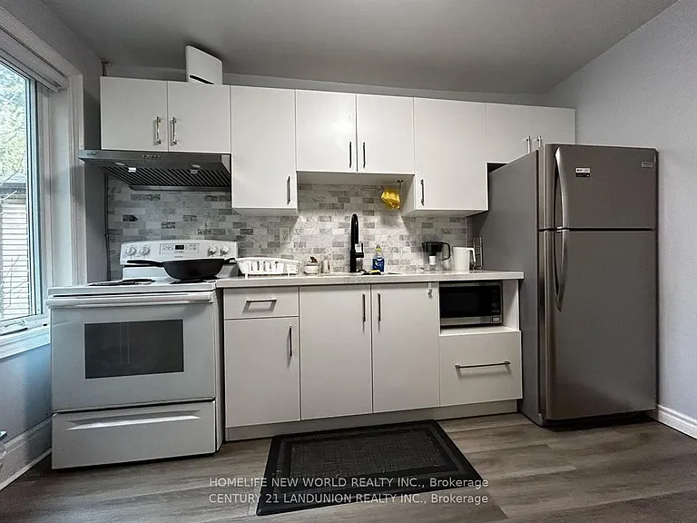 46 Arnold St #2-1 — Photo 9