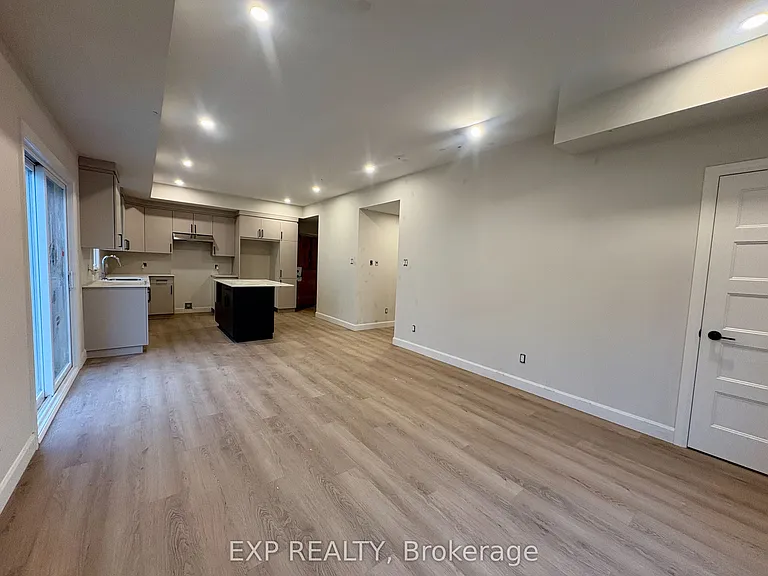 1089 Notre Dame St #4 — Photo 5