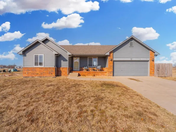 404 Meadowbrook Dr, Newton, KS 67114