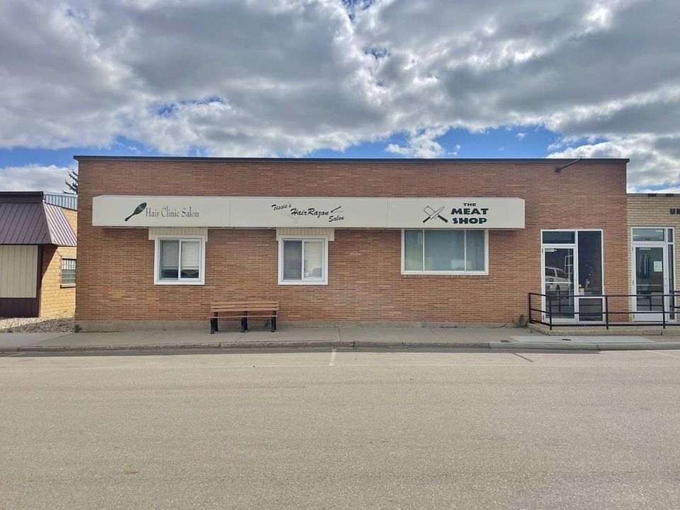 1st image of 208 Main St N