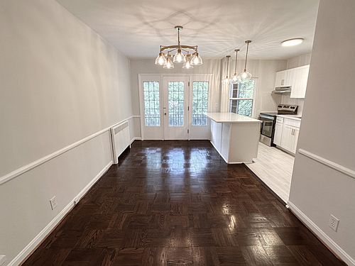4th image of 3431 Paxton Ave #2
