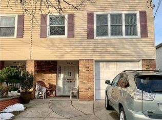 20853 15th Rd, Flushing, NY 11360