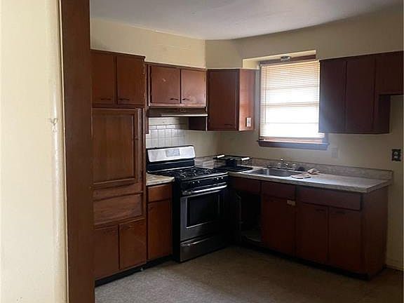 4th image of 2411 Lauradale Dr