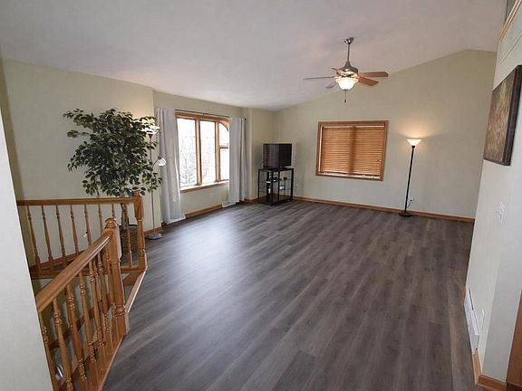 4th image of 602 Stonehaven Drive