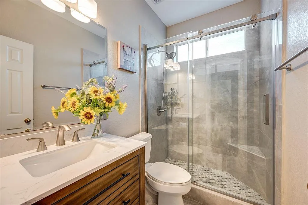 4 bed, 2586 sqft, $2,790 — Photo 3