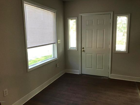 4th image of 2404 Mark Ave
