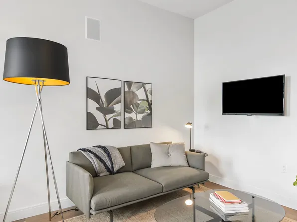 152-11 89th Avenue image 8 of 10