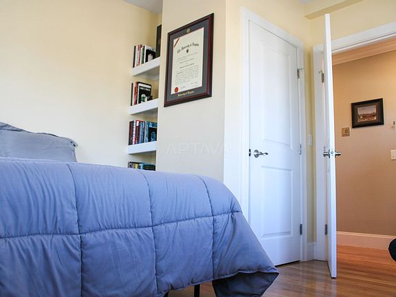 3rd image of 116 Holland St #2R
