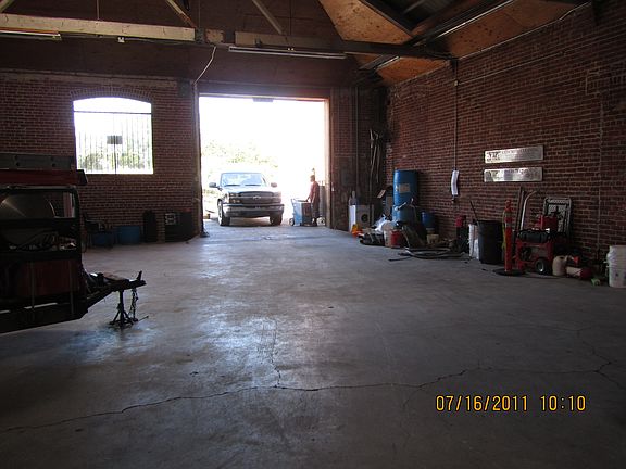 3rd image of 821 N El Dorado St
