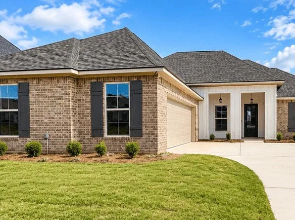 209 Woodcrest Dr, Stonewall, LA 71078